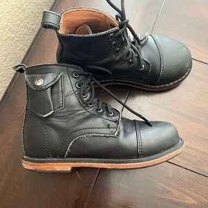 Mikoleon Heirloom classic boots